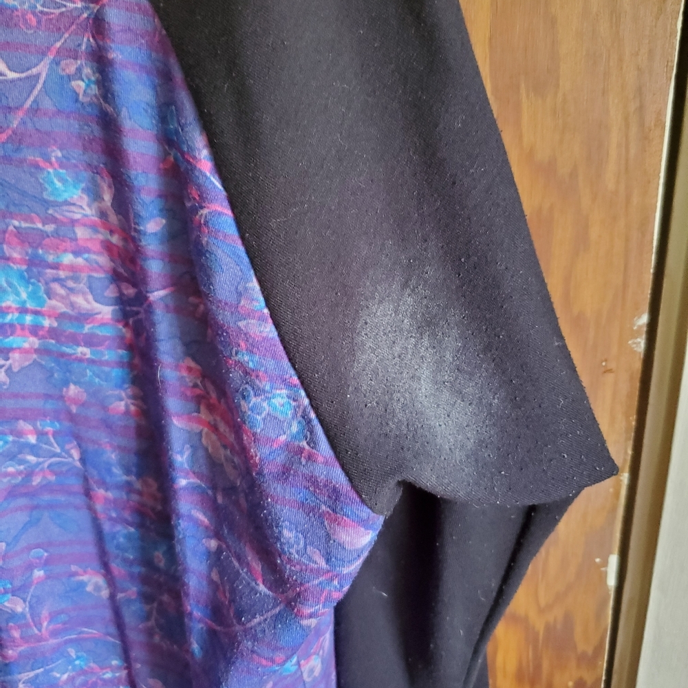 Lularoe Randy top - Picture 4 of 4